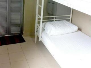 Hotel Lofi *